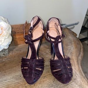 Plum suade pumps, brand-Jose
